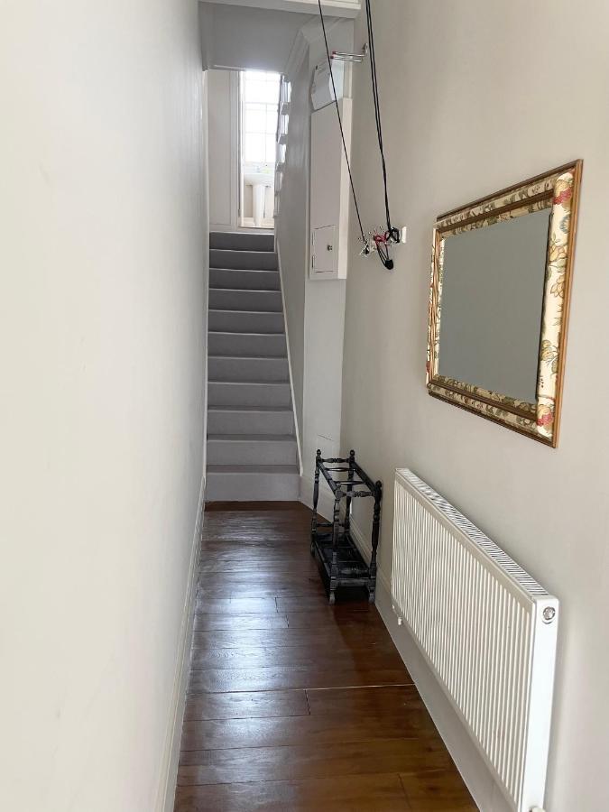 Victoria Maisonette Apartment London Exterior foto